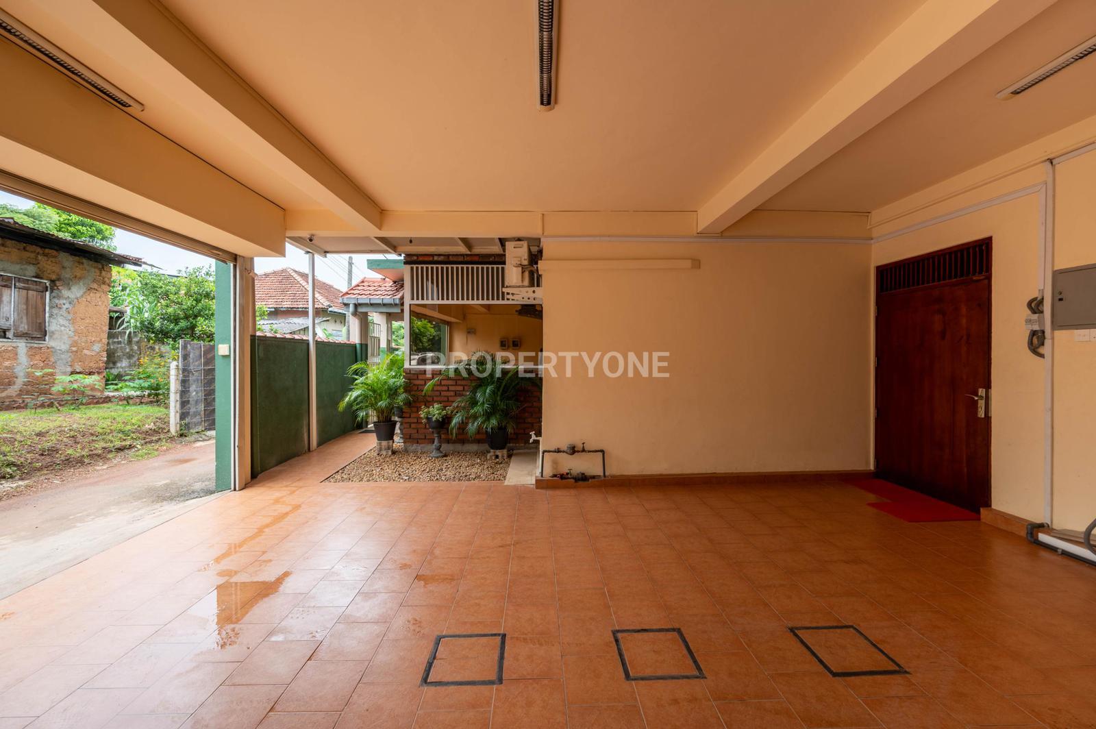 Nugegoda House for Rent PropertyOne